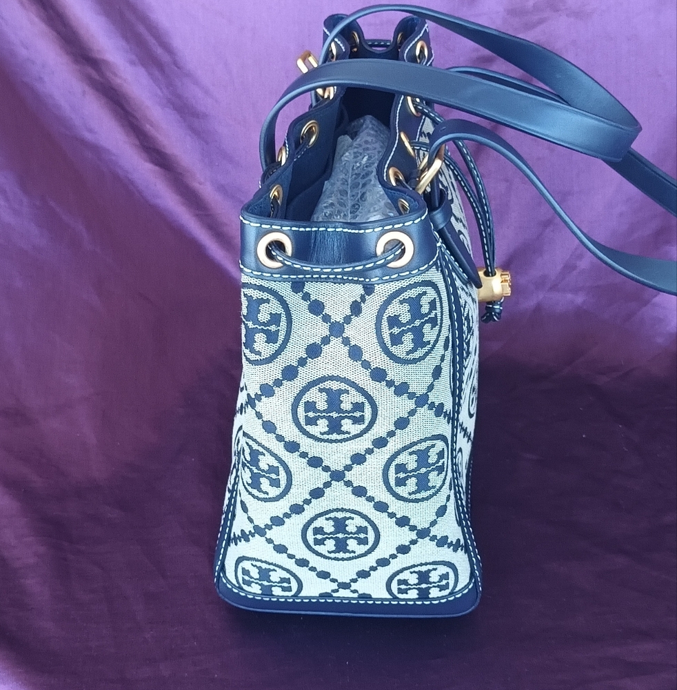 Tory Burch Navy and Cream Patterned Tote - Picture 4 of 16
